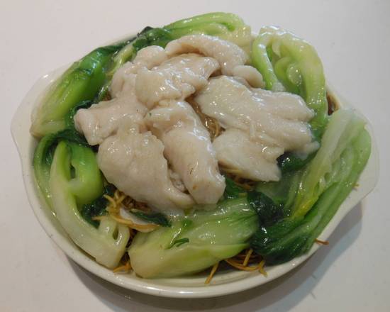 86. Chow Mein with Fish Slices and Vegetable 時菜魚柳炒麵